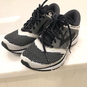 brooks adrenaline rebel